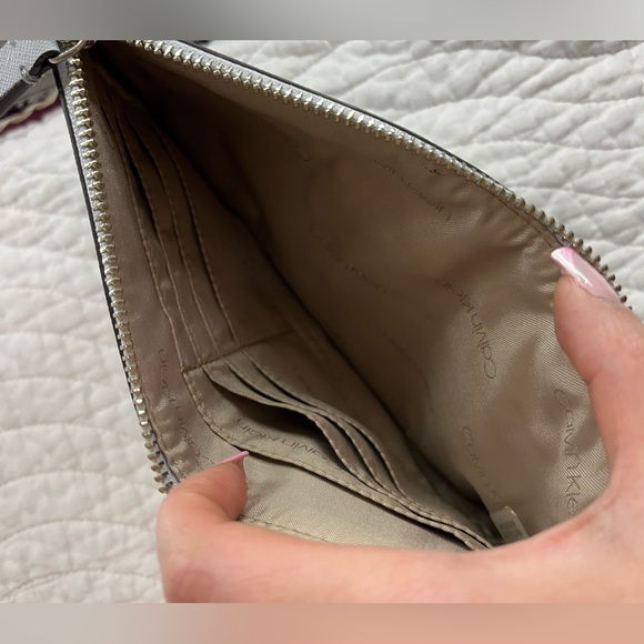 Calvin Klein wristlet - Picture 3 of 6